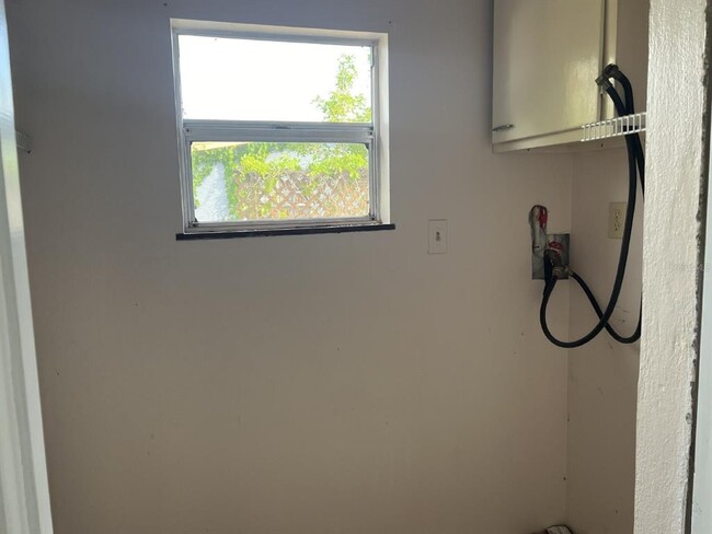 Building Photo - 4126 Gardner Dr