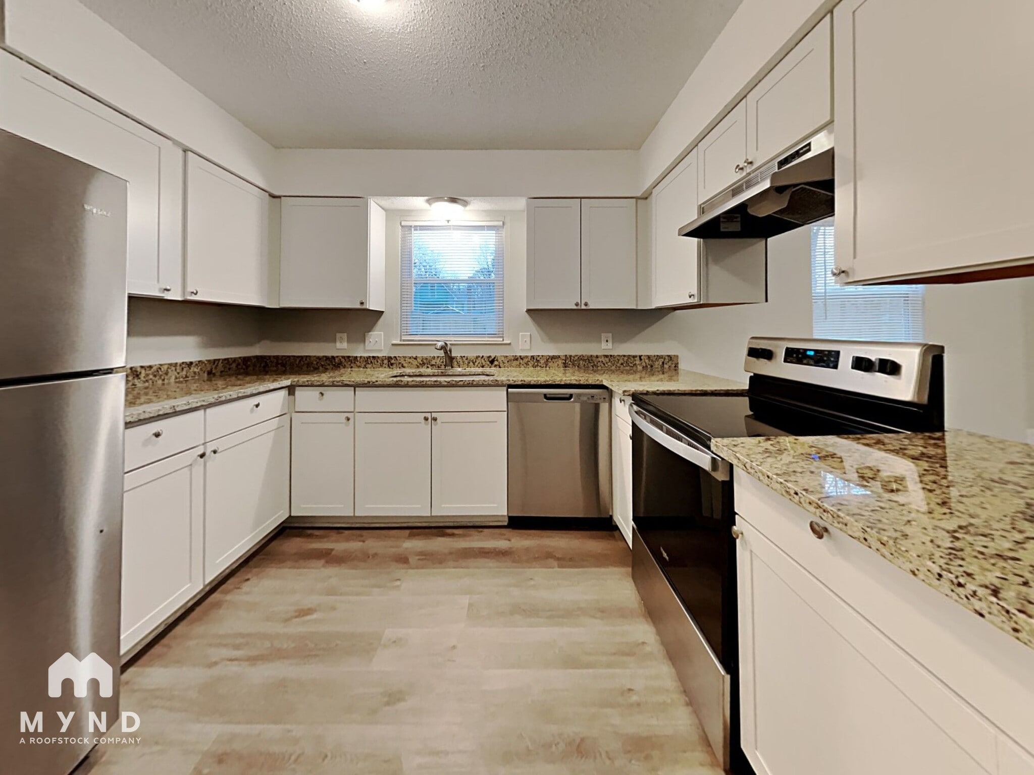Building Photo - 6301 Ivory Palm Dr