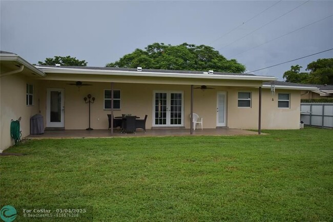 Building Photo - 7340 NW 11th Ct