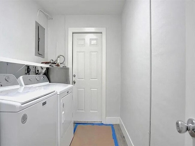 Building Photo - 9456 SW 51st St