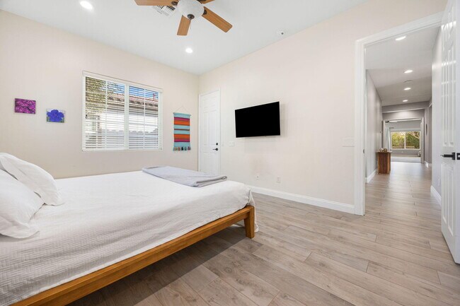 Building Photo - 49392 Hohokam River St