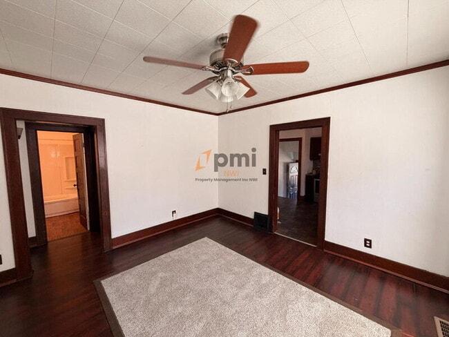 Building Photo - 215 N Woodland Ave