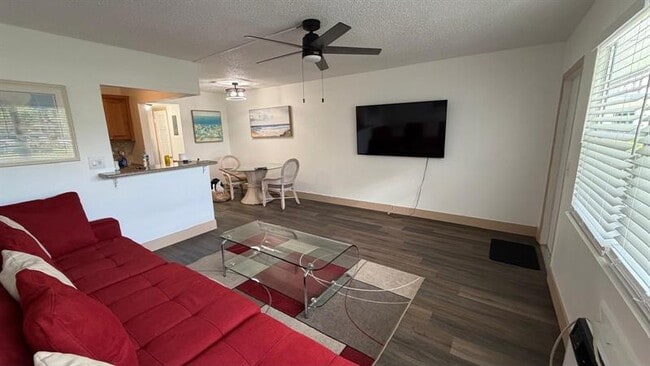 Building Photo - 102 Westbury E