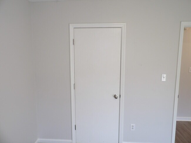 Building Photo - 114 Potomac Ct