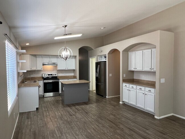 Building Photo - Norterra 4 bed/2 bath Rental Home Available!