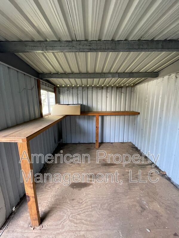 Building Photo - 5102 E 33rd St