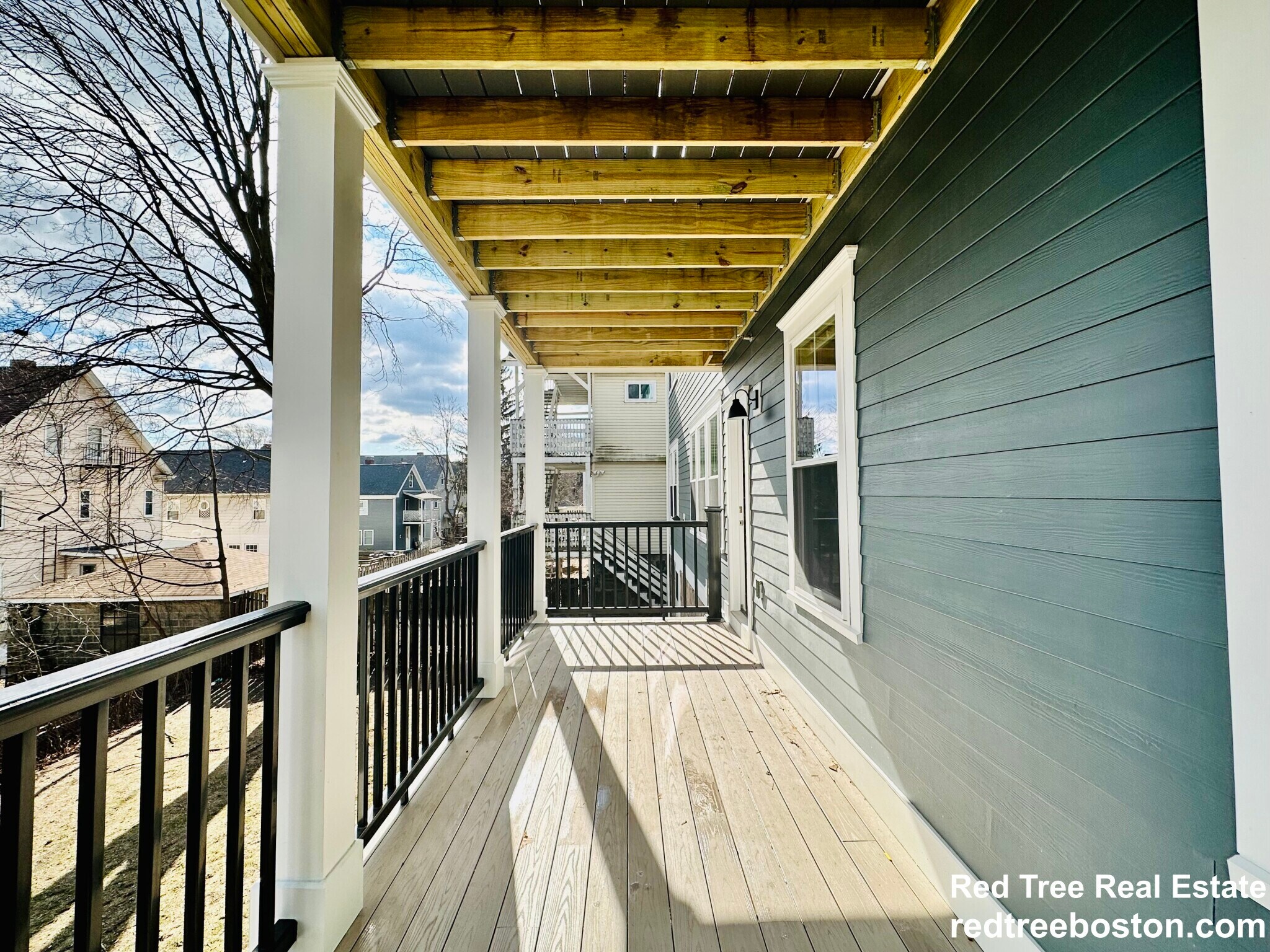 Building Photo - 100 Brooks St