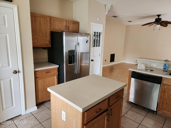 Building Photo - 8602 Longford Dr