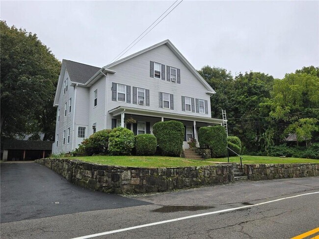 Primary Photo - 186 Beach St