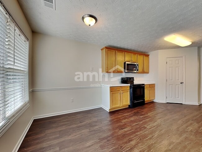 Building Photo - 2347 Swan Lake Dr SW