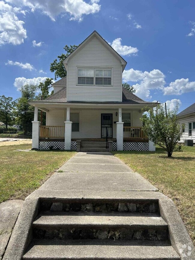 Building Photo - Charming 3-Bedroom, 2-Bathroom Two-Story H...