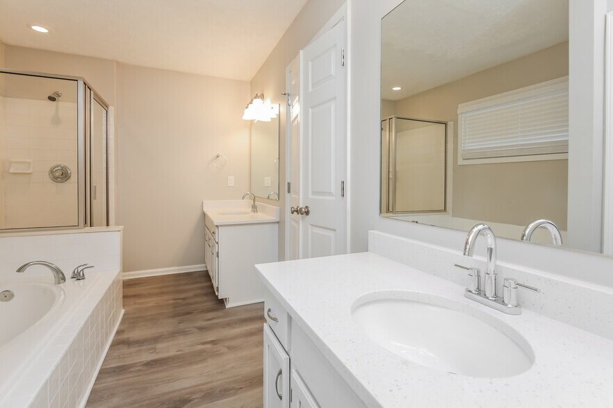 Building Photo - 4988 Wynhurst Way
