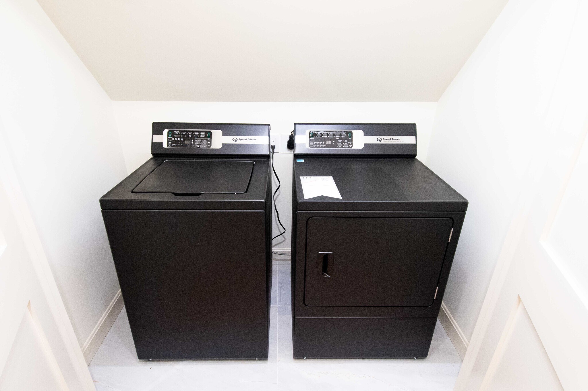 Building Photo - 235 Mount Hope St