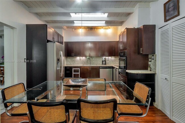 Building Photo - 5845 SW 88th St