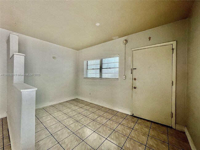 Building Photo - 8531 Harding Ave