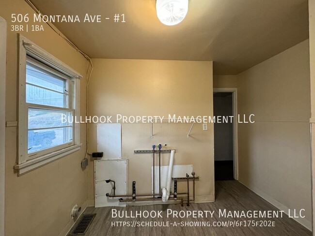 Building Photo - 506 Montana Ave