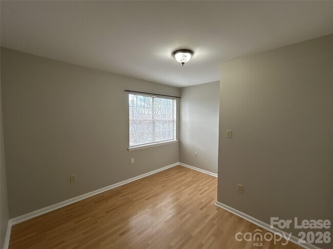 Building Photo - 3805 Rosedown Dr