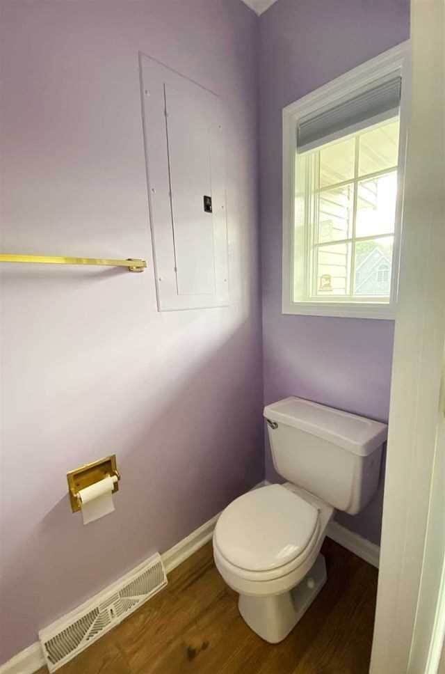Building Photo - 56 Roundtree Ct