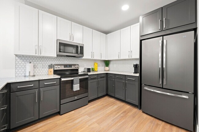 Building Photo - 230 Bill Kennedy Wy SE