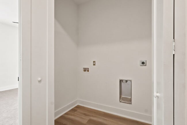 Building Photo - 2138 W Nassau St