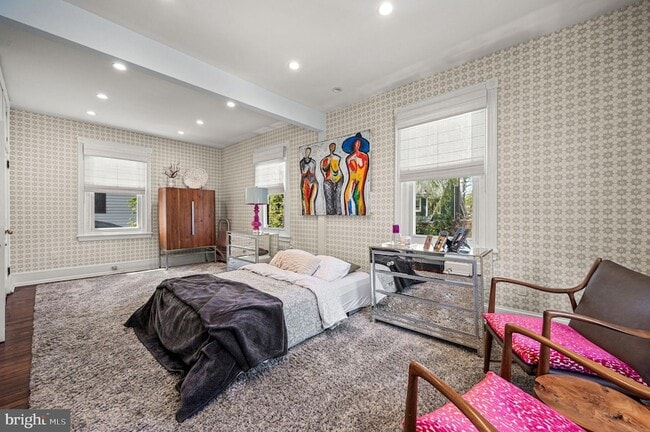 Building Photo - 217 Wayne Ave