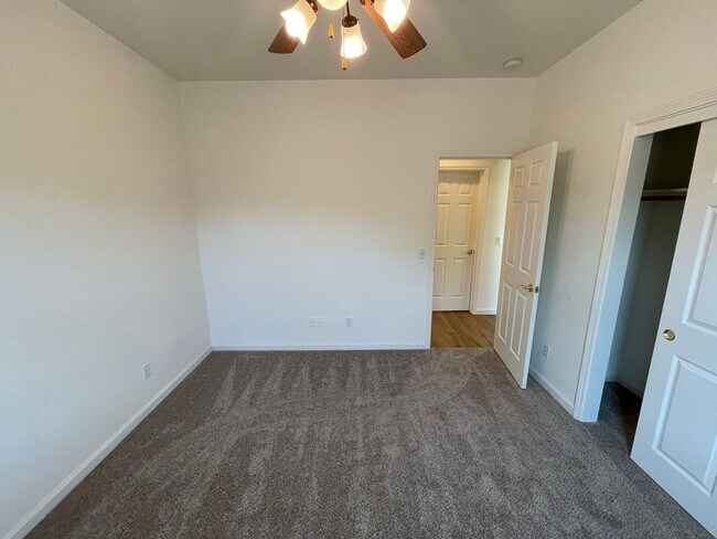 Building Photo - 143 Headwater Road
