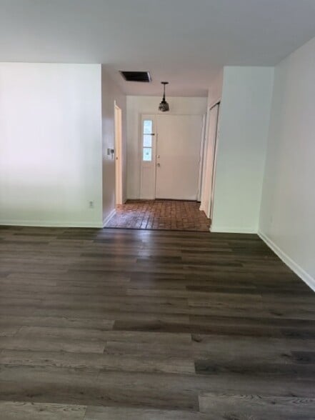 Building Photo - 6400 Cheri Lynn Dr
