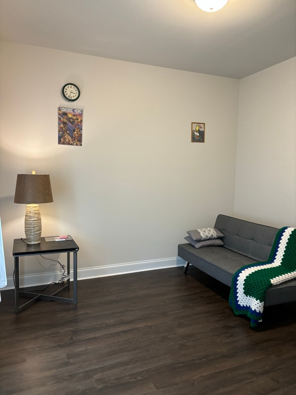 Building Photo - 804 Green Oaks St