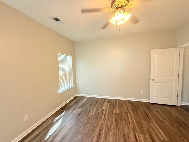 Building Photo - 4264 Blake Cir