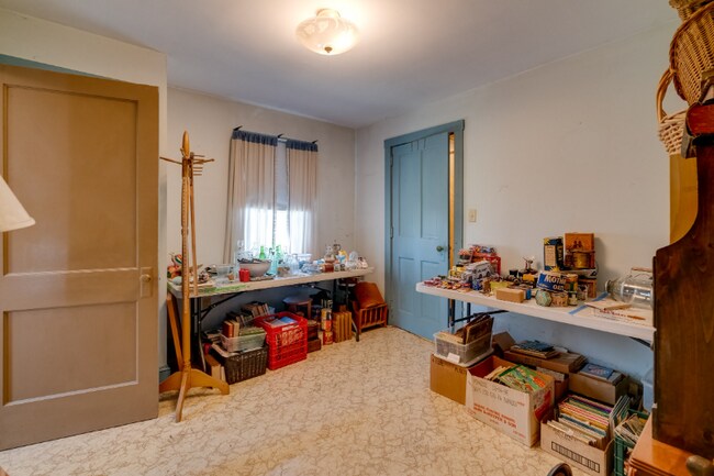 Building Photo - 488 E Main St