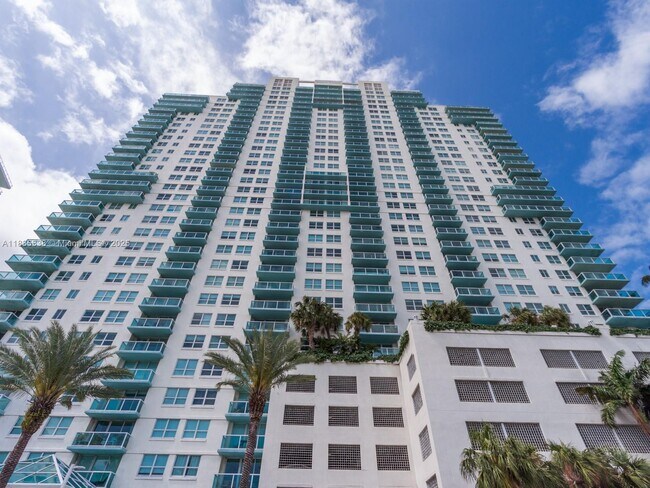 Building Photo - 650 West Ave