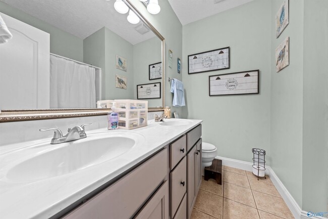 Building Photo - 25850 Iron Gate Dr