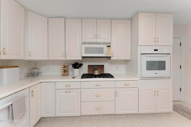 Building Photo - 48 Village Walk Dr