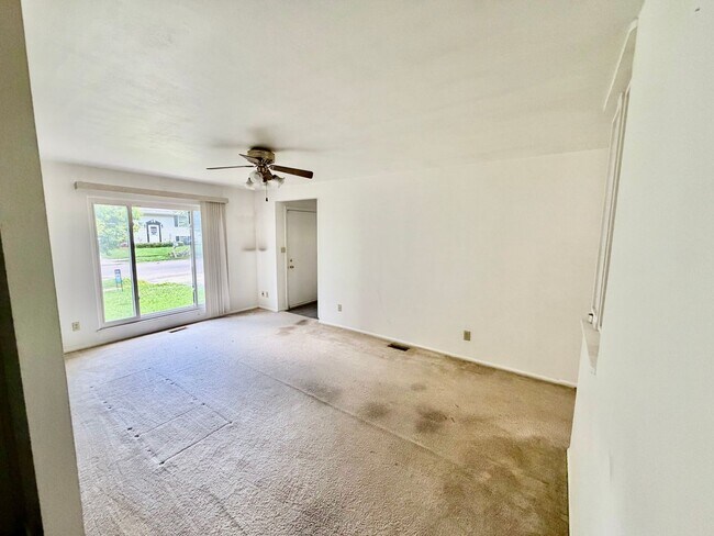 Building Photo - 3 Bedroom 1 Bathroom - Pictures Coming Soon!