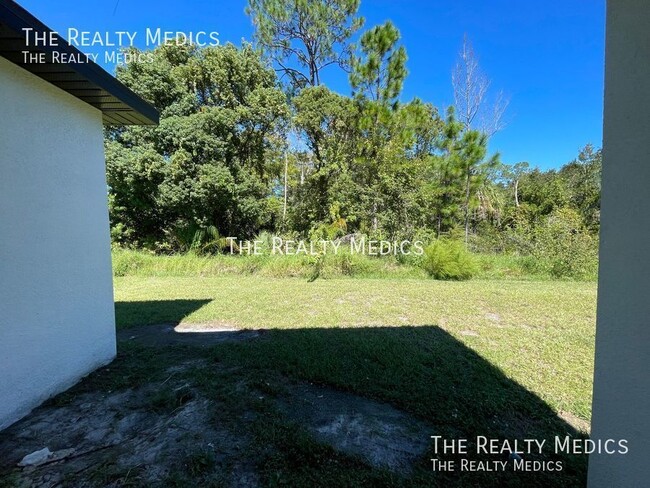 Building Photo - 3 Bedroom, 2 Bathroom Home in Poinciana!!