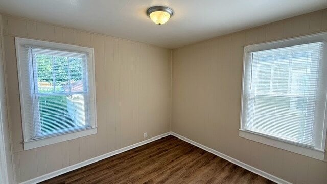Building Photo - EAST SIDE FULLY RENOVATED 2 BEDROOM BUNGALOW AVAILABLE NOW!