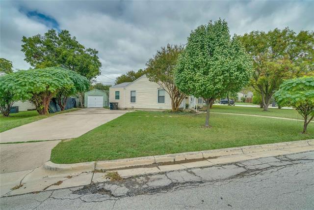 Building Photo - 7400 Llano Ave