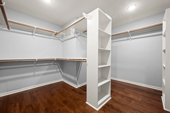 Building Photo - 5420 Kansas St