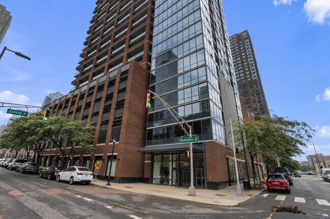 Building Photo - 389 Washington St