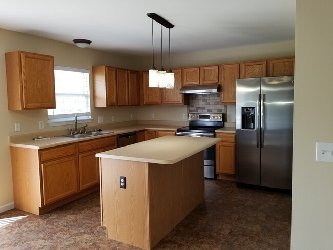 Building Photo - 944 Hampshire Heath Dr