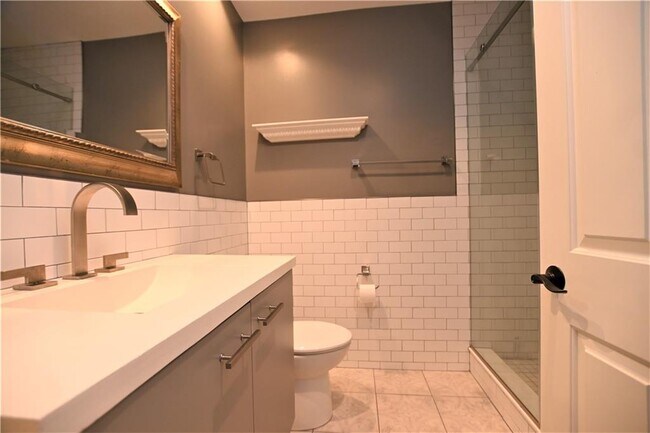 Building Photo - 916 N ALABAMA St