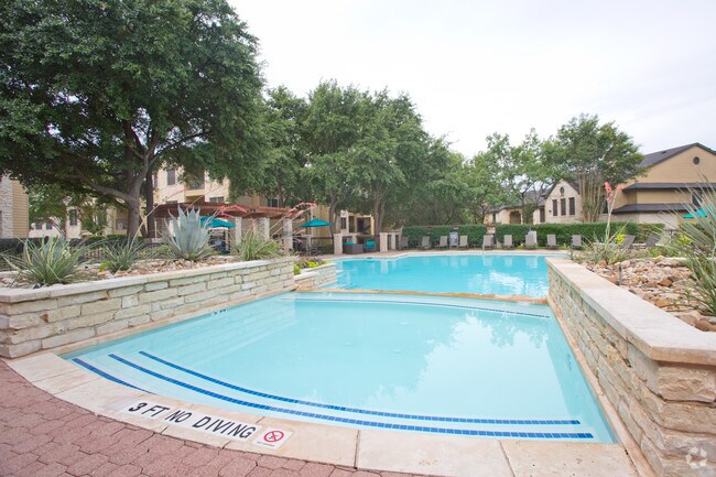 Pool - Camden Huntingdon