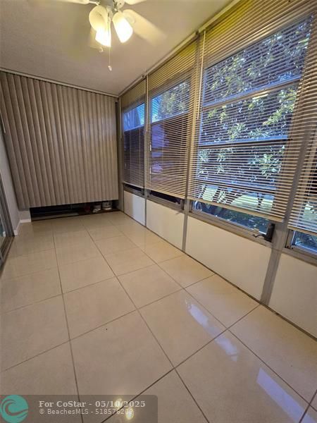 Building Photo - 3027 Swansea Crescent