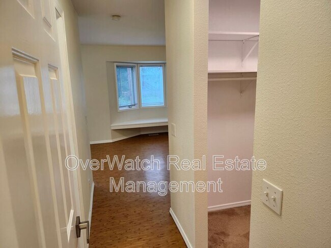Building Photo - 9321 Noblewood St