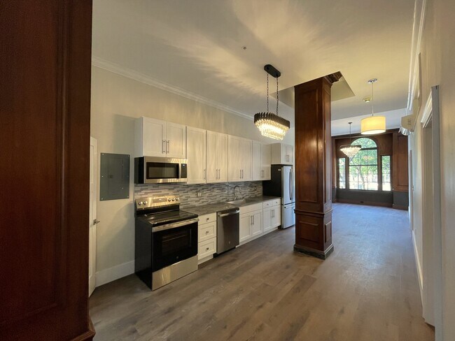 Apartment Kitchen & Living Room - Mark Twain Building