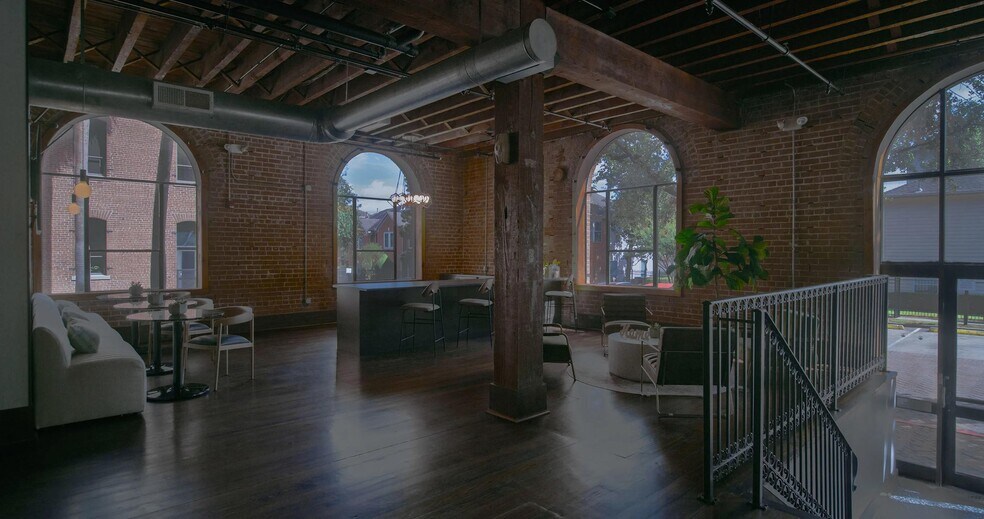 Building Photo - 2115 Runnels St