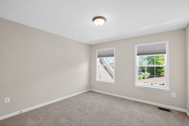 Building Photo - 3256 Truffle Glen Pl