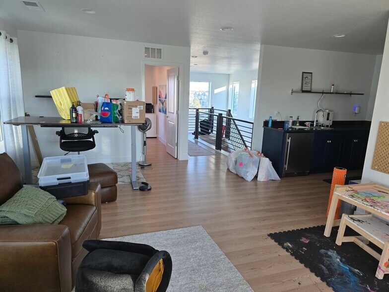 Building Photo - 6051 N Malta St