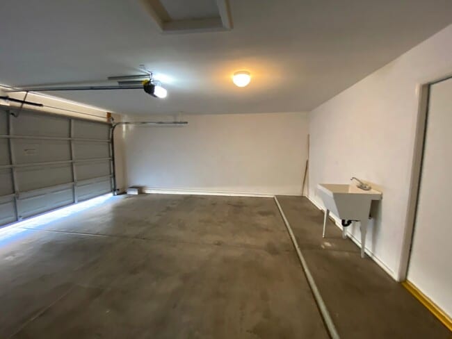 Building Photo - Chandler 3 Bedroom, 2 Bathroom - 1 Story B...