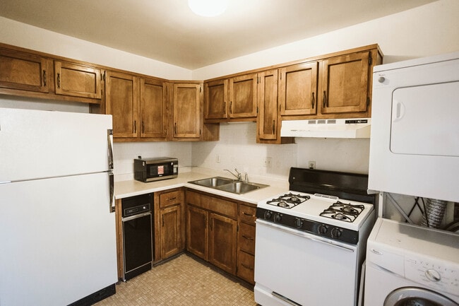 Building Photo - 1405 San Carlos Rd SW